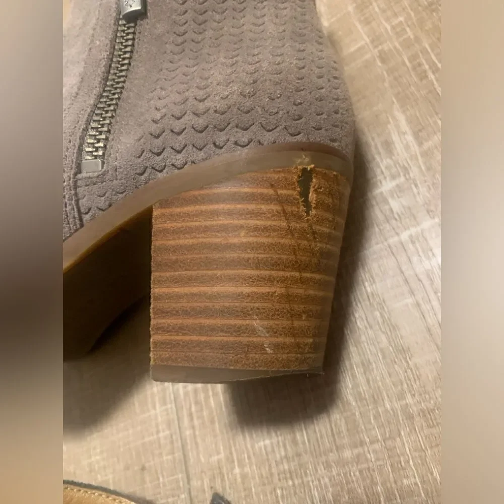 Lucky brand used woman’s boots in fair condition